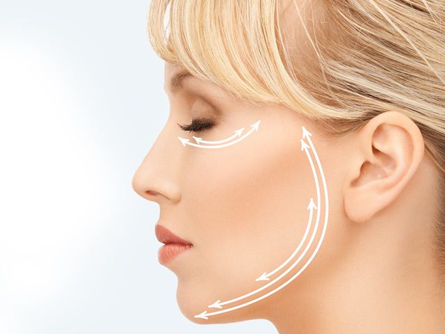 ニキビ跡の改善には美容皮膚科が効果的